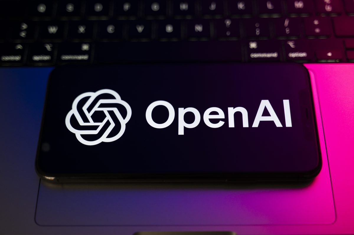 Seret Mantan Petinggi, Apple Sebut Bisnis Hardware OpenAI ‘Busuk ke Akarnya’